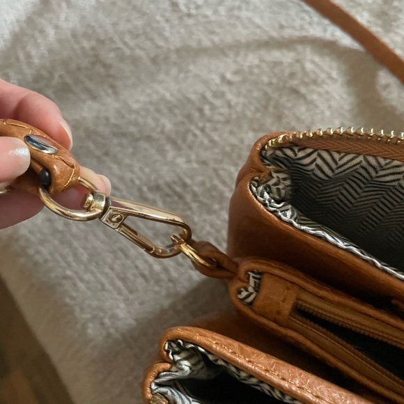 Cute Jen & co crossbody - Picture 3 of 3